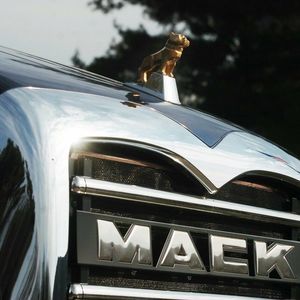 Meet your Posher, Mack